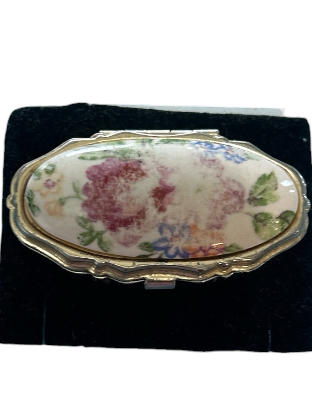 Vintage Oval Pillbox Floral Enamel on Lid Hinged Gold-tone Made in Japan Read.